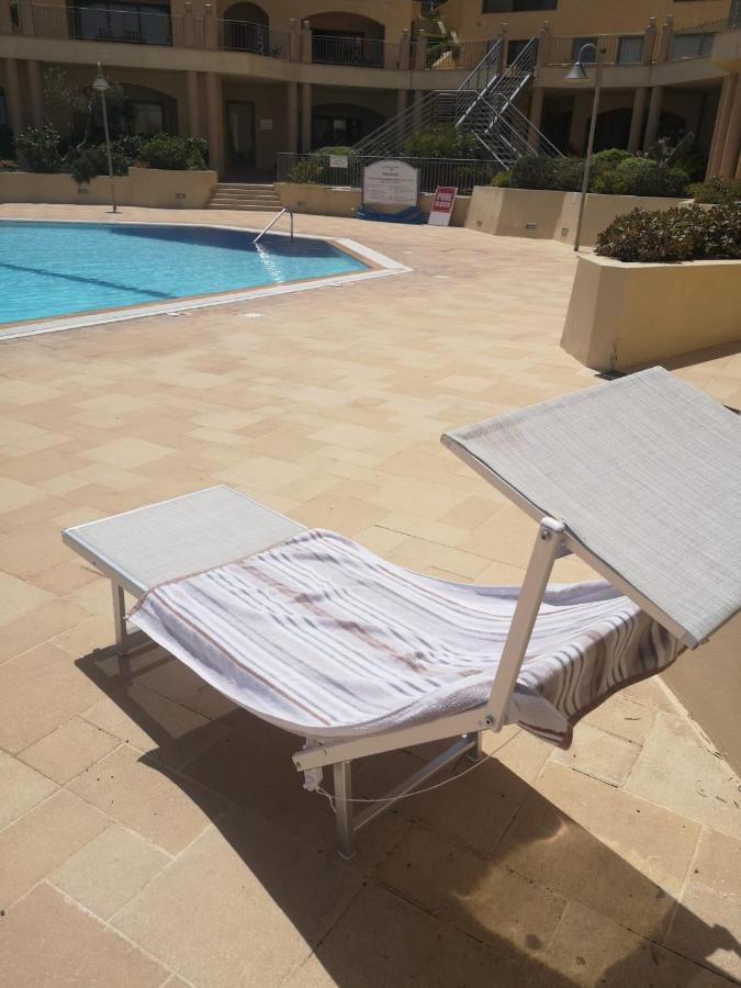 Spacious Luxurious Apartment With Seaview Mellieha Bagian luar foto