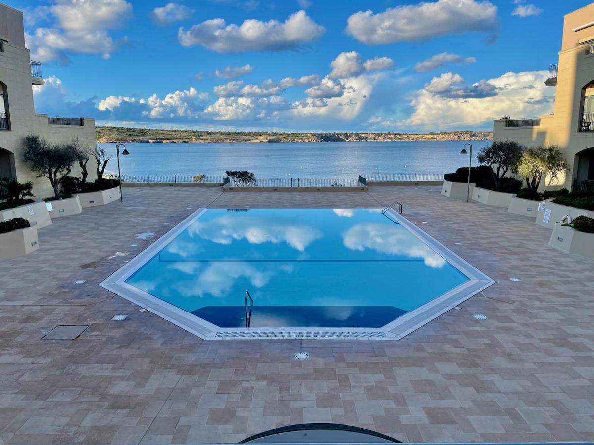 Spacious Luxurious Apartment With Seaview Mellieha Bagian luar foto