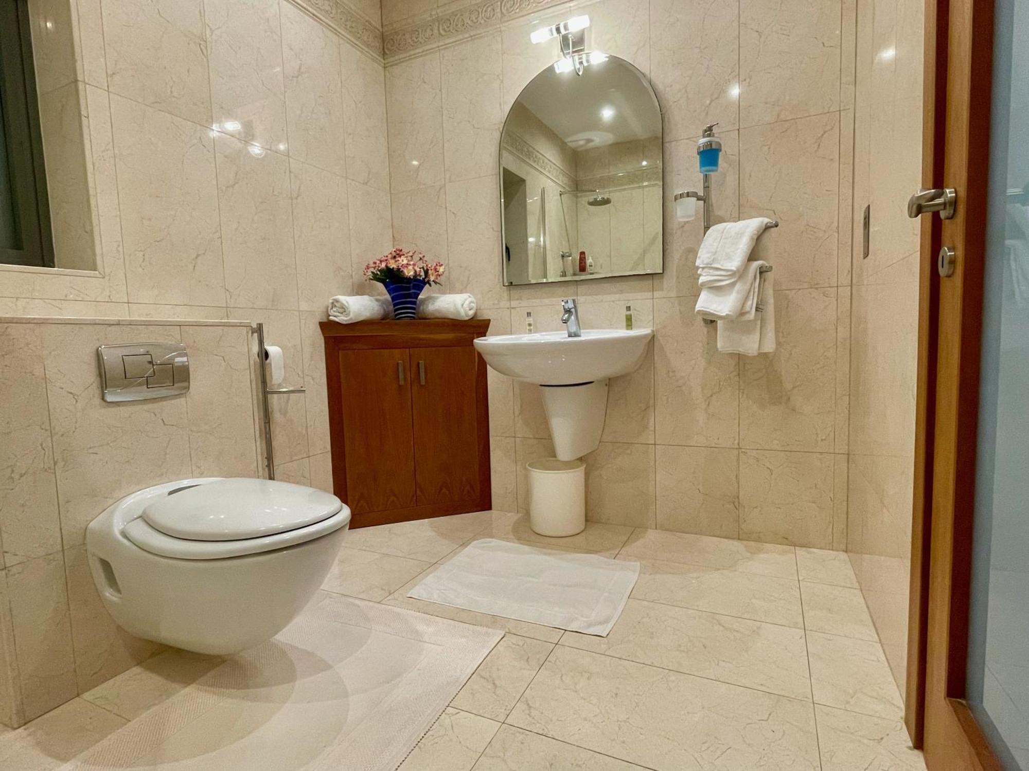 Spacious Luxurious Apartment With Seaview Mellieha Bagian luar foto